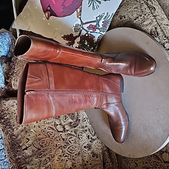 Brown leather riding boots - Picture 2 of 16